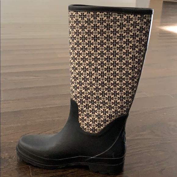 tory burch rain boots amazon